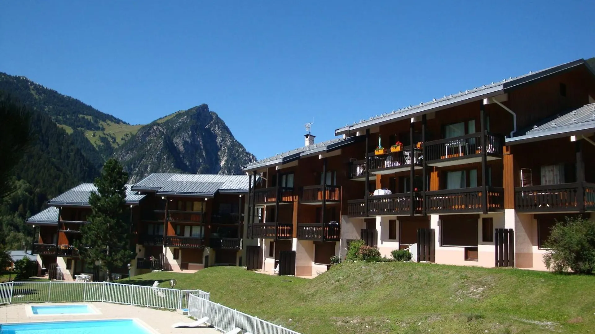 Apartment Appartement Ensoleille Avec Balcon, Piscine Chauffee, Proche Pistes Et Centre, 4 Pers. - Fr-1-464-220 Pralognan-la-Vanoise